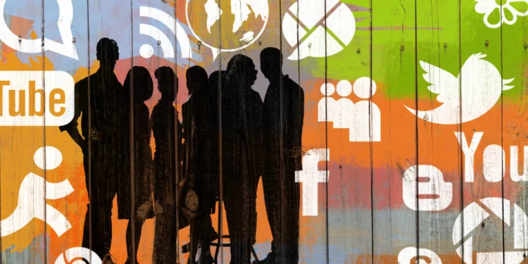 Redes sociales modificarían cerebro de adolescentes